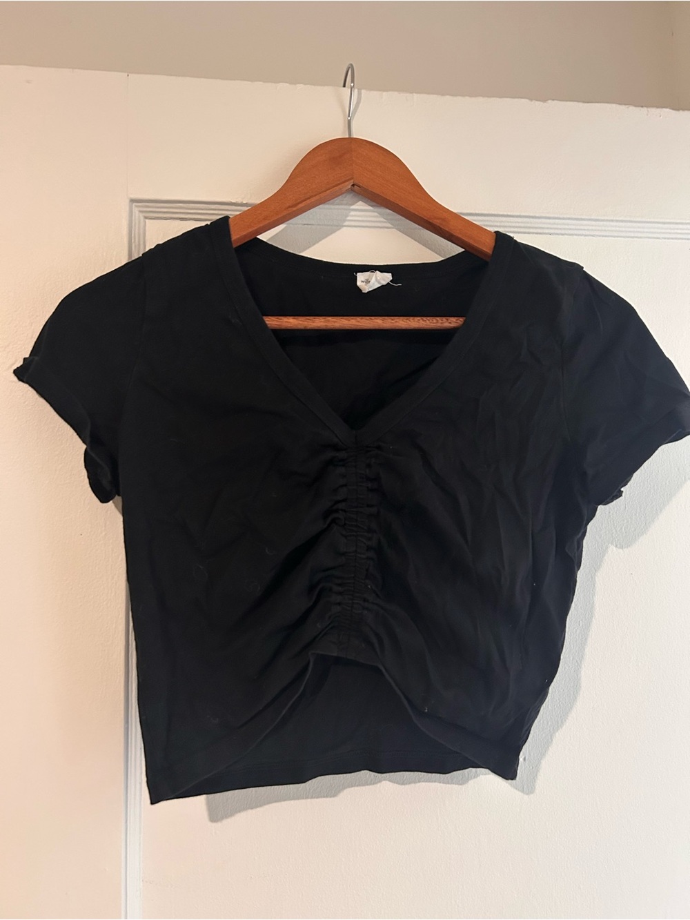 Aritzia Black Ruched V-Neck Crop Top